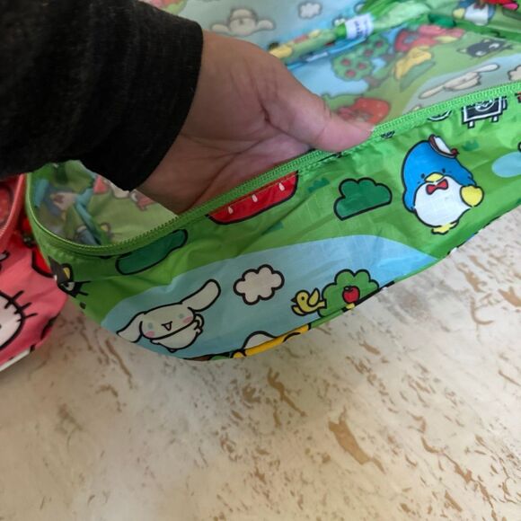 Baggu x Hello Kitty and friends packing cubes set of 2 different sizes - Picture 10 of 10